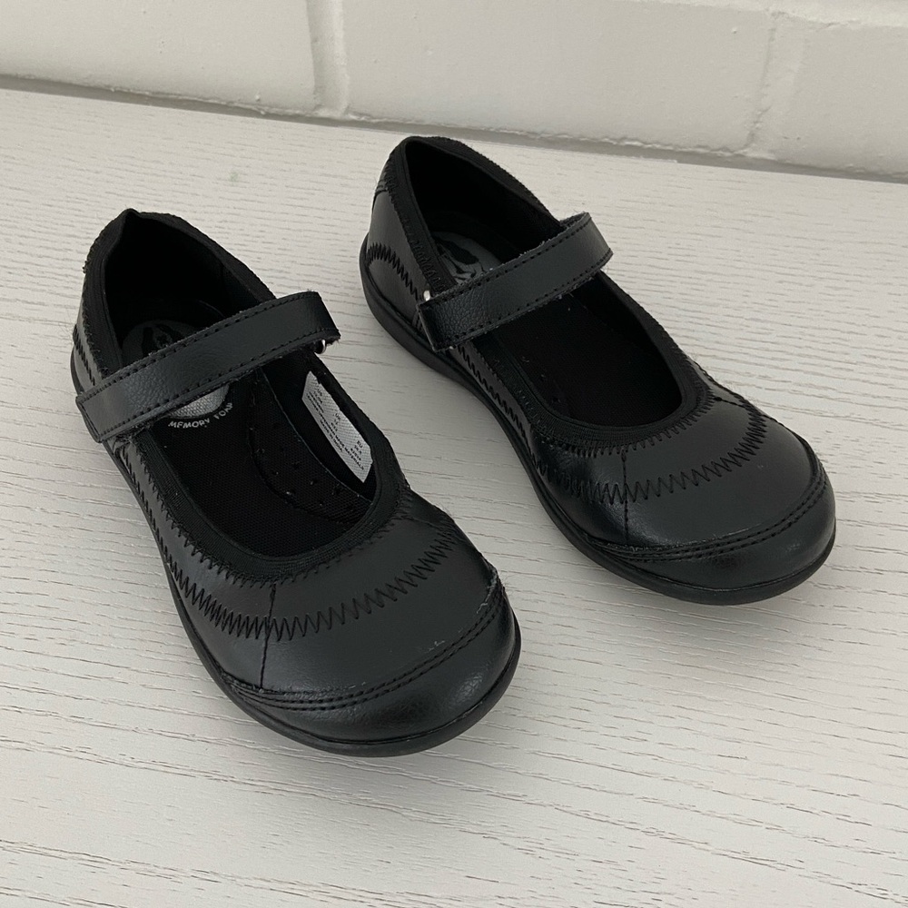 Girls Size 12 1/2 Classic Black Mary Jane Shoes With Velcro Strap Closure